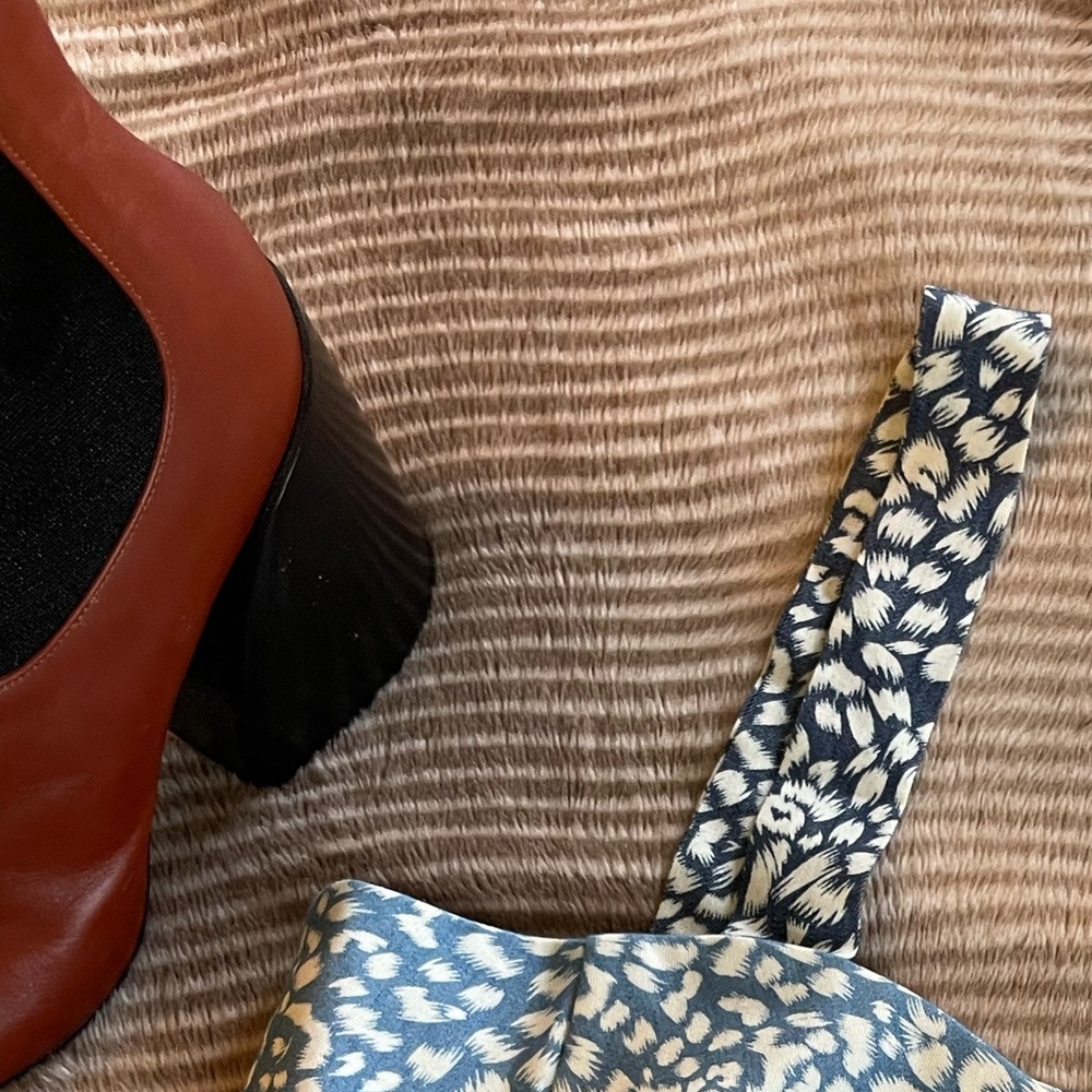 Chloé Wave Heel Leather Boots - Picture 14 of 14